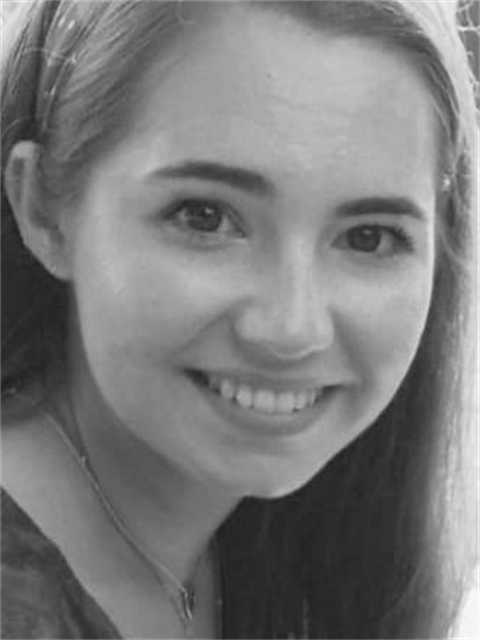 Photo of Robyn Mills